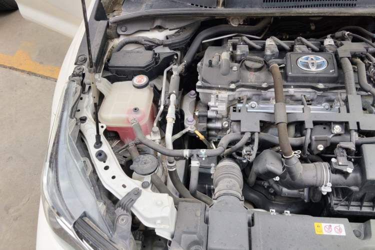Used Toyota Corolla 2021 Dual-Motor 1.8L E-CVT Elite Edition Engine Bay Right