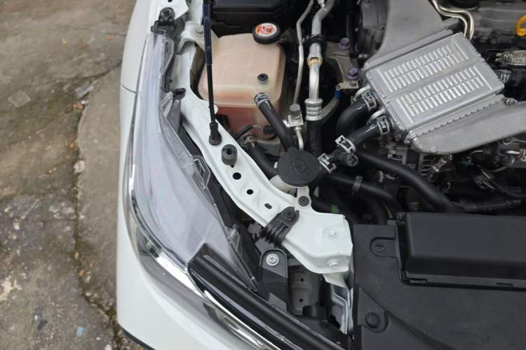 Used Toyota Corolla 2021 1.2T S-CVT Pioneer Edition Engine Bay Right