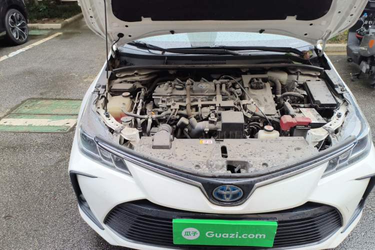 Used Toyota Corolla 2021 Dual-Motor 1.8L E-CVT Elite Edition Engine Bay Right