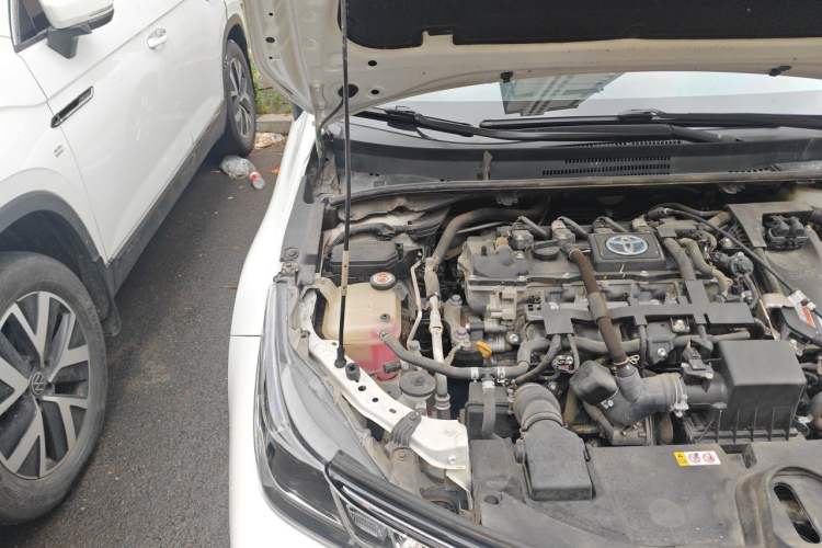 Used Toyota Corolla 2021 Dual-Motor 1.8L E-CVT Elite Edition Engine Bay Right