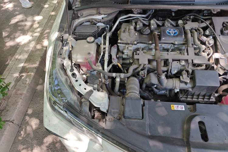 Used Toyota Corolla 2021 Dual-Motor 1.8L E-CVT Elite Edition Engine Bay Right