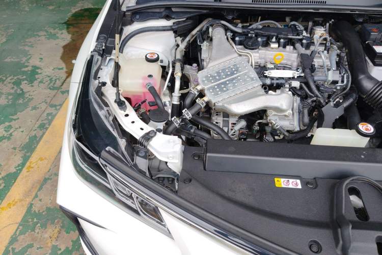 Used Toyota Corolla 2021 1.2T S-CVT Luxury Edition Engine Bay Right