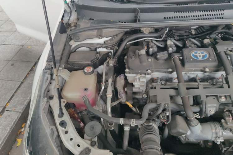 Used Toyota Corolla 2021 Dual-Motor 1.8L E-CVT Elite Edition Engine Bay Right
