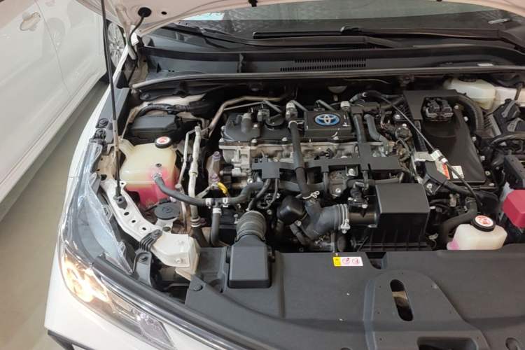 Used Toyota Corolla 2021 Dual-Engine 1.8L E-CVT Pioneer Edition Engine Bay Right