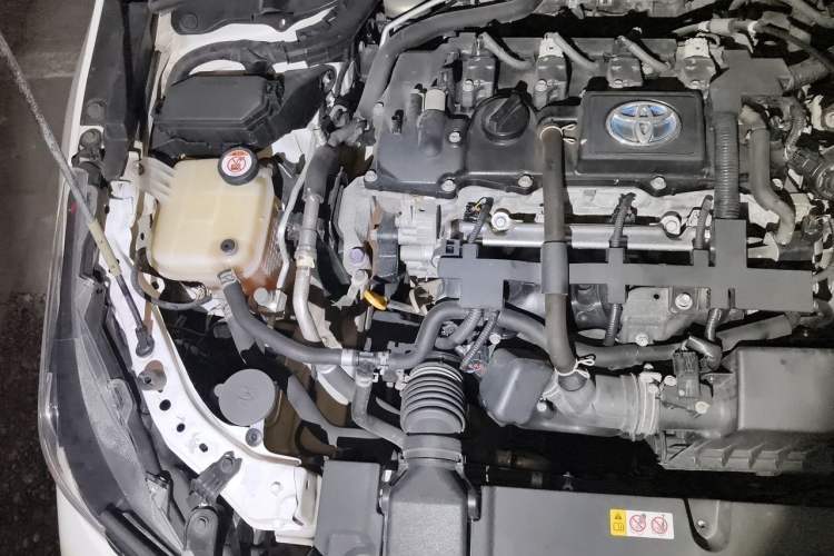 Used Toyota Corolla 2021 Dual-Motor 1.8L E-CVT Elite Edition Engine Bay Right