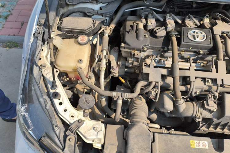 Used Toyota Corolla 2021 Dual-Motor 1.8L E-CVT Elite Edition Engine Bay Right