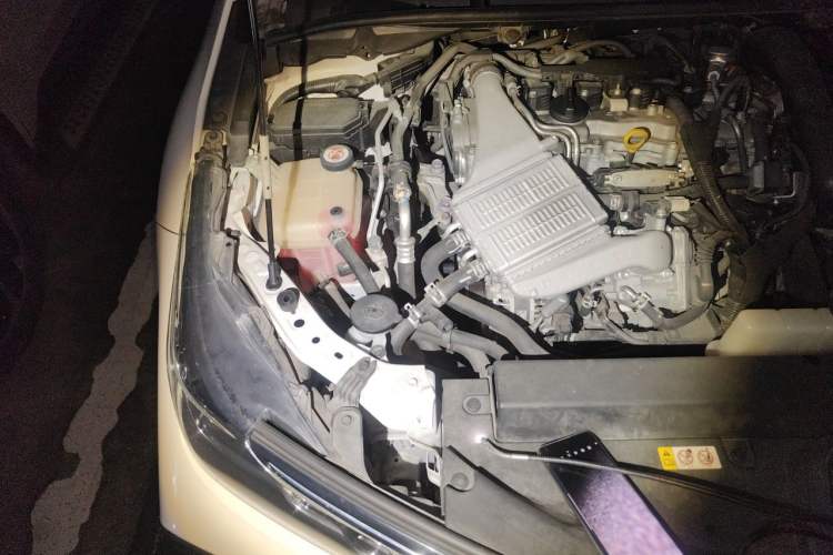 Used Toyota Corolla 2021 1.2T S-CVT Luxury Edition Engine Bay Right