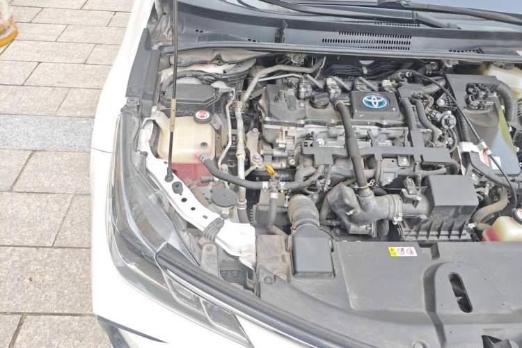 Used Toyota Corolla 2021 Dual-Motor 1.8L E-CVT Elite Edition Engine Bay Right