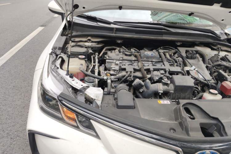 Used Toyota Corolla 2021 Dual-Motor 1.8L E-CVT Elite Edition Engine Bay Right