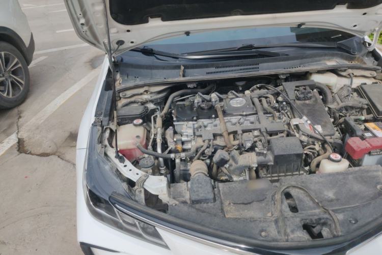 Used Toyota Corolla 2021 Dual-Motor 1.8L E-CVT Elite Edition Engine Bay Right