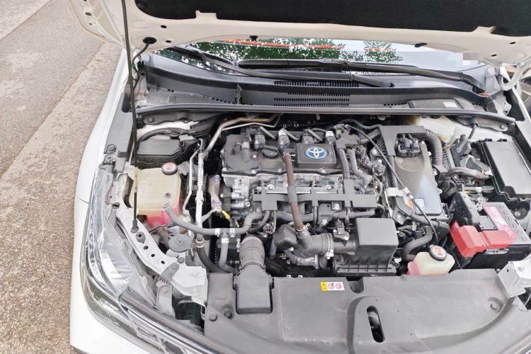 Used Toyota Corolla 2021 Dual-Motor 1.8L E-CVT Elite Edition Engine Bay Right