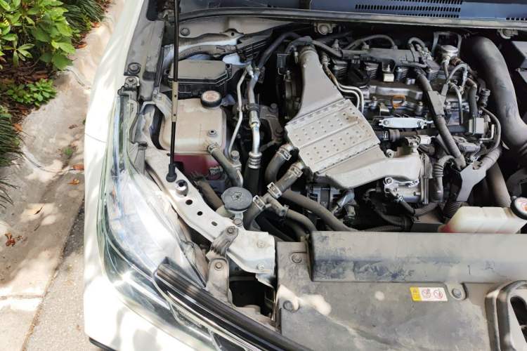 Used Toyota Corolla 2021 1.2T S-CVT Elite Edition Engine Bay Right