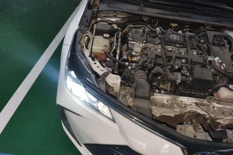 Used Toyota Corolla 2021 Dual-Motor 1.8L E-CVT Elite Edition Engine Bay Right