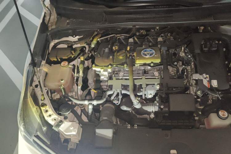 Used Toyota Corolla 2021 Dual-Motor 1.8L E-CVT Elite Edition Engine Bay Right