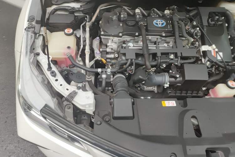Used Toyota Corolla 2021 Dual-Motor 1.8L E-CVT Elite Edition Engine Bay Right