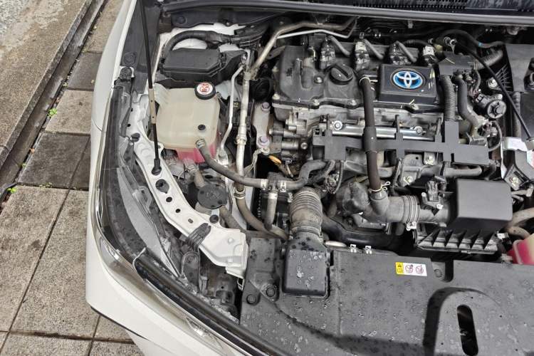 Used Toyota Corolla 2021 Dual-Motor 1.8L E-CVT Elite Edition Engine Bay Right
