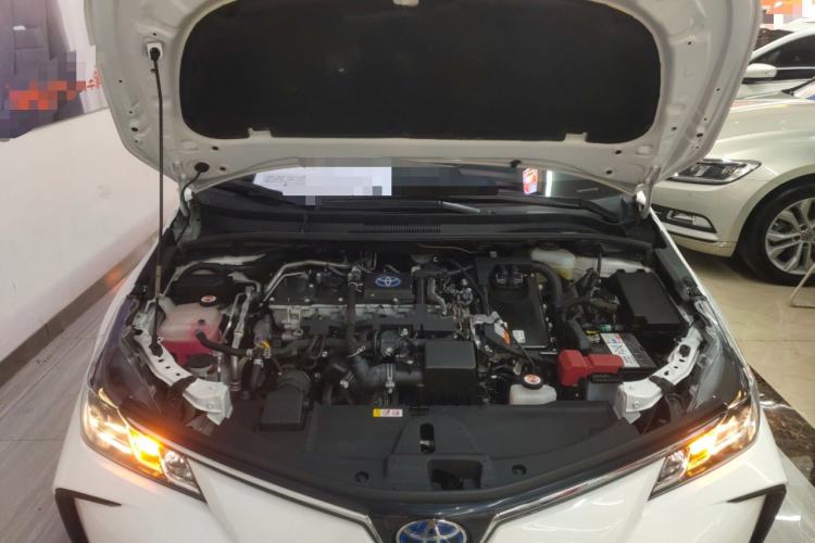 Used Toyota Corolla 2021 Dual-Motor 1.8L E-CVT Elite Edition Engine Bay