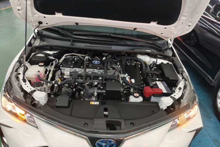 Used Toyota Corolla 2021 Dual-Motor 1.8L E-CVT Elite Edition Engine Bay