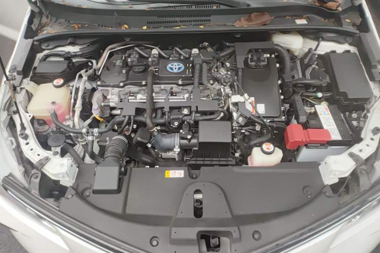 Used Toyota Corolla 2021 Dual-Motor 1.8L E-CVT Elite Edition Engine Bay