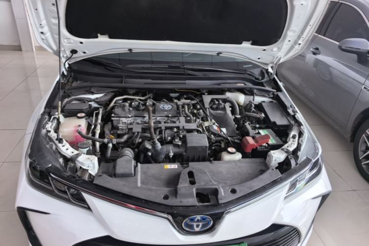 Used Toyota Corolla 2021 Dual-Motor 1.8L E-CVT Elite Edition Engine Bay