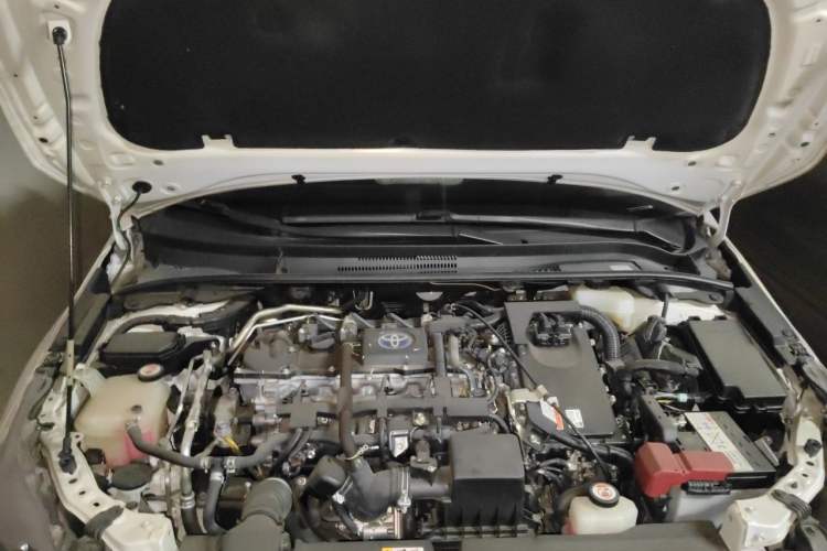 Used Toyota Corolla 2021 Dual-Motor 1.8L E-CVT Elite Edition Engine Bay