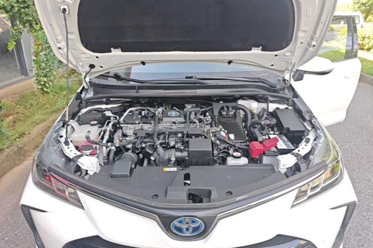 Used Toyota Corolla 2021 Dual-Motor 1.8L E-CVT Elite Edition Engine Bay