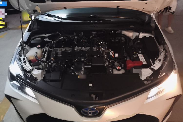 Used Toyota Corolla 2021 Dual-Motor 1.8L E-CVT Elite Edition Engine Bay