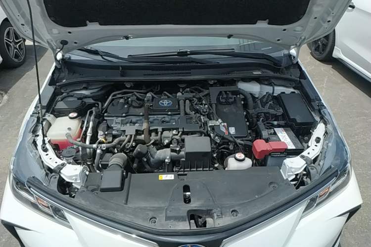 Used Toyota Corolla 2021 Dual-Motor 1.8L E-CVT Elite Edition Engine Bay