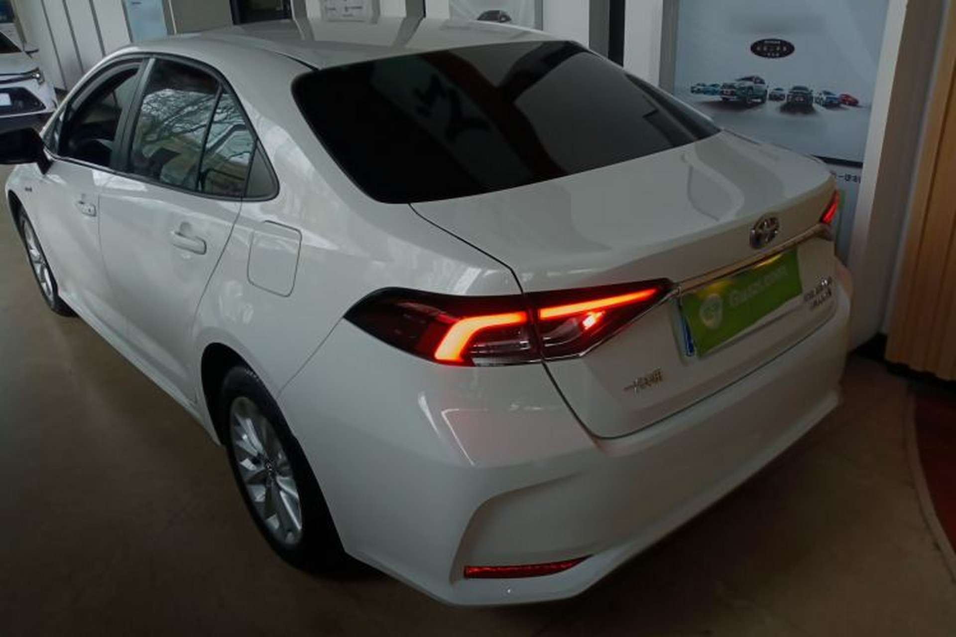 Used Toyota Corolla 2021 Dual-Motor 1.8L E-CVT Elite Edition Exterior 2