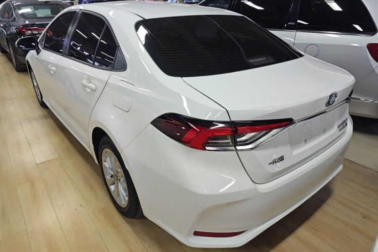 Used Toyota Corolla 2021 Dual-Motor 1.8L E-CVT Elite Edition Exterior 2