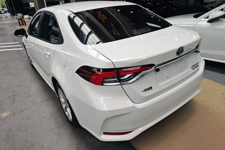 Used Toyota Corolla 2021 Dual-Motor 1.8L E-CVT Elite Edition Exterior 2