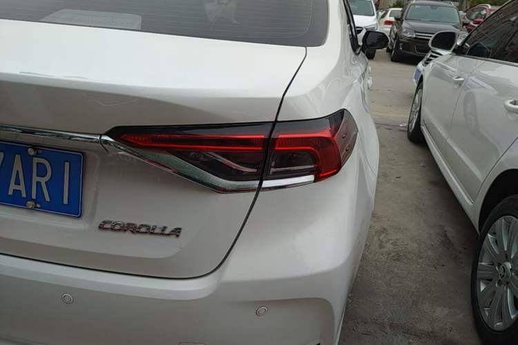 Used Toyota Corolla 2021 TNGA 1.5L CVT Elite Edition Exterior 3