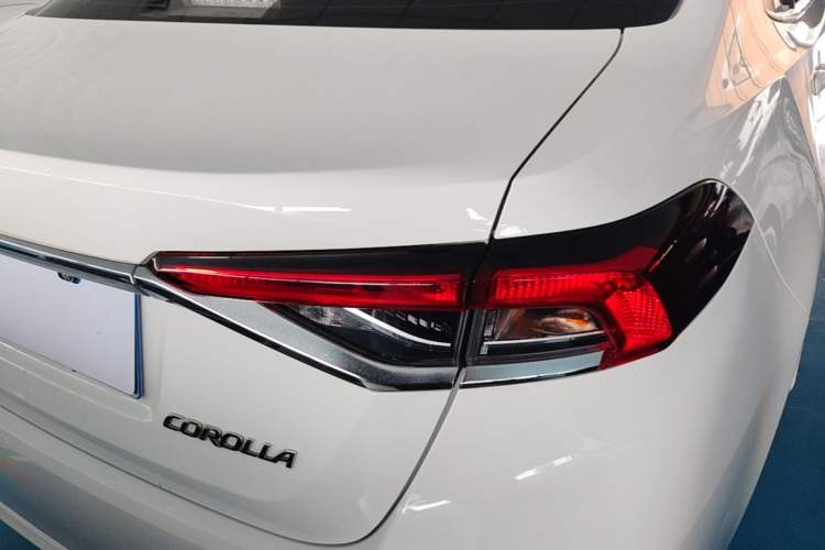 Used Toyota Corolla 2021 TNGA 1.5L CVT Elite Edition Exterior 3