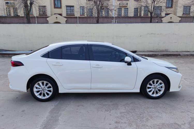 Used Toyota Corolla 2021 1.2T S-CVT Flagship Edition Exterior 3