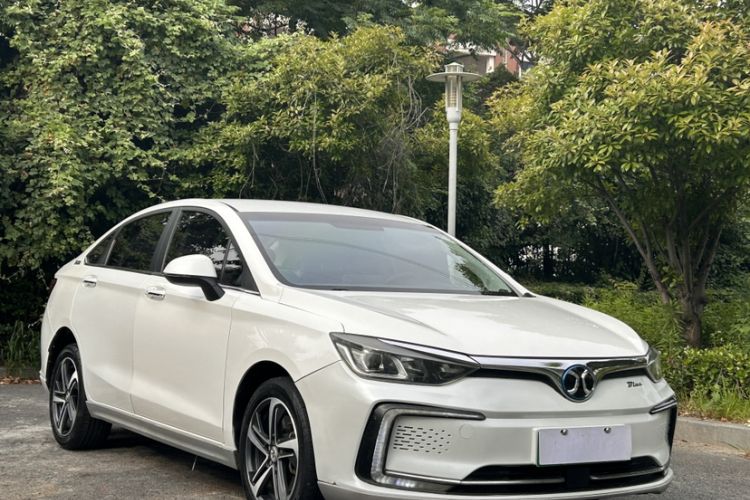 Used Toyota Corolla 2021 Dual-Motor 1.8L E-CVT Elite Edition Exterior 4