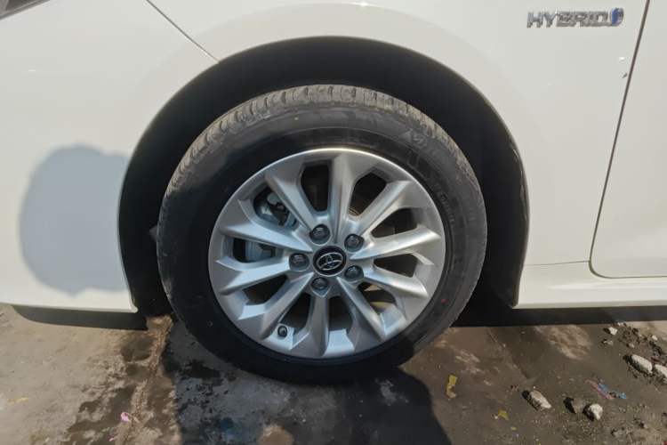 Used Toyota Corolla 2021 Dual-Motor 1.8L E-CVT Elite Edition Exterior 4