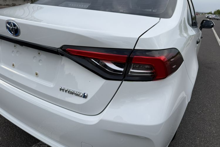 Used Toyota Corolla 2021 Dual-Motor 1.8L E-CVT Elite Edition Exterior 4