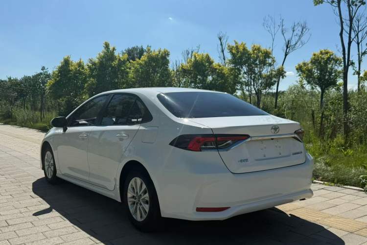 Used Toyota Corolla 2021 TNGA 1.5L CVT Elite Edition Exterior 5