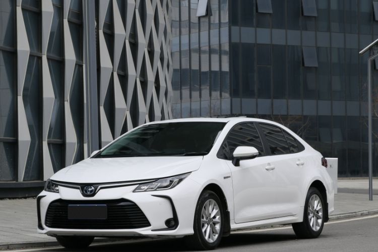Used Toyota Corolla 2021 Dual-Motor 1.8L E-CVT Elite Edition Exterior 5