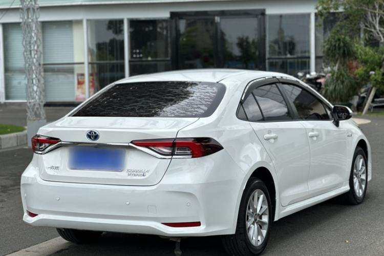 Used Toyota Corolla 2021 Dual-Motor 1.8L E-CVT Elite Edition Exterior 5