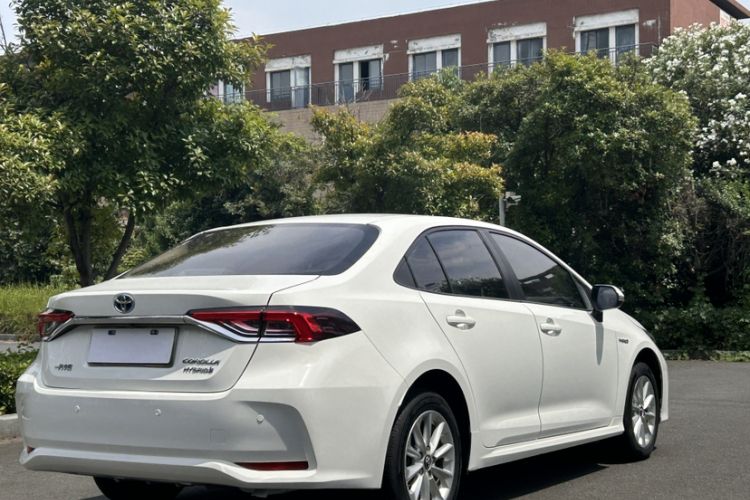 Used Toyota Corolla 2021 Dual-Motor 1.8L E-CVT Elite Edition Exterior 5