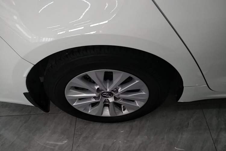 Used Toyota Corolla 2021 TNGA 1.5L CVT Elite Edition Exterior 5