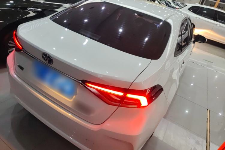 Used Toyota Corolla 2021 Dual-Motor 1.8L E-CVT Elite Edition Exterior 5