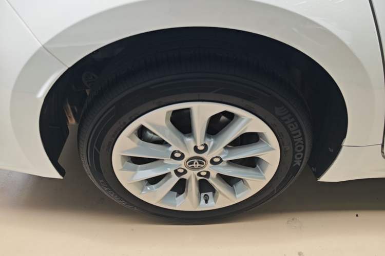 Used Toyota Corolla 2021 Dual-Motor 1.8L E-CVT Elite Edition Exterior 5