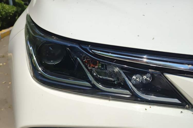 Used Toyota Corolla 2021 Dual-Motor 1.8L E-CVT Elite Edition Exterior 6