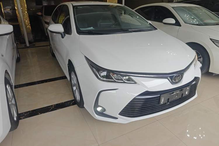 Used Toyota Corolla 2021 1.2T S-CVT Luxury Edition Front Right 45 Deg