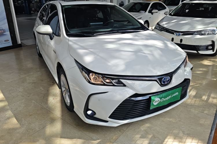 Used Toyota Corolla 2021 Dual-Motor 1.8L E-CVT Elite Edition Front Right 45 Deg