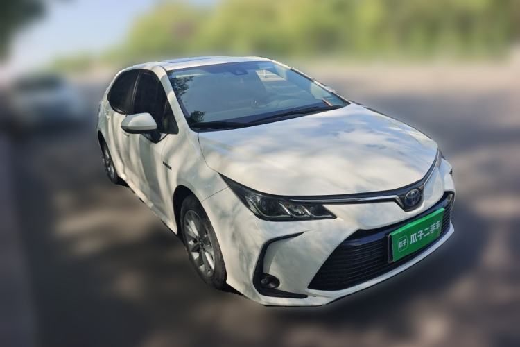 Used Toyota Corolla 2021 Dual-Motor 1.8L E-CVT Elite Edition Front Right 45 Deg