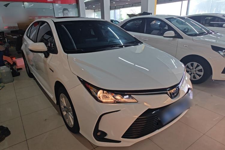 Used Toyota Corolla 2021 Dual-Motor 1.8L E-CVT Elite Edition Front Right 45 Deg