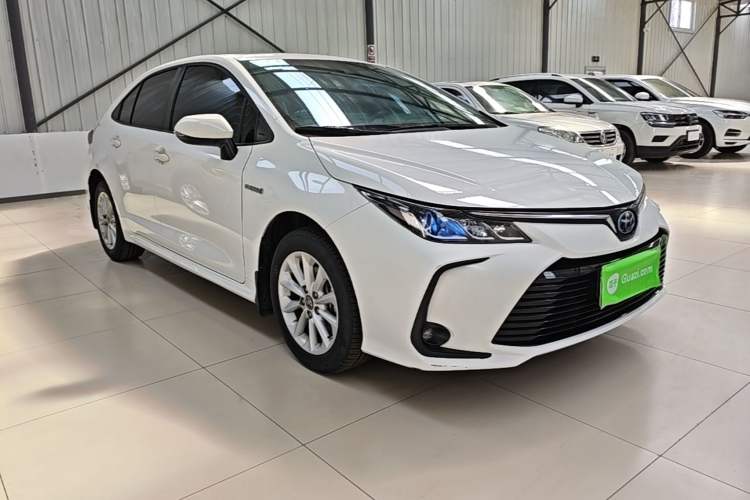 Used Toyota Corolla 2021 Dual-Motor 1.8L E-CVT Elite Edition Front Right 45 Deg